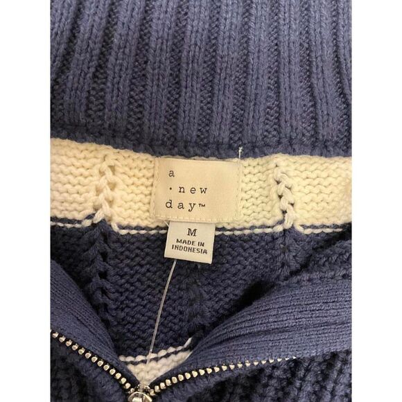 Brand New A New Day Women's Size Medium Navy Blue Cream Pullover Sweater 1/4 Zip - Picture 11 of 13